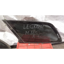 Стекло собачника левое Mitsubishi Legnum