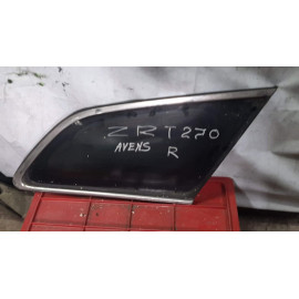 Стекло собачника правое Toyota Avensis t270